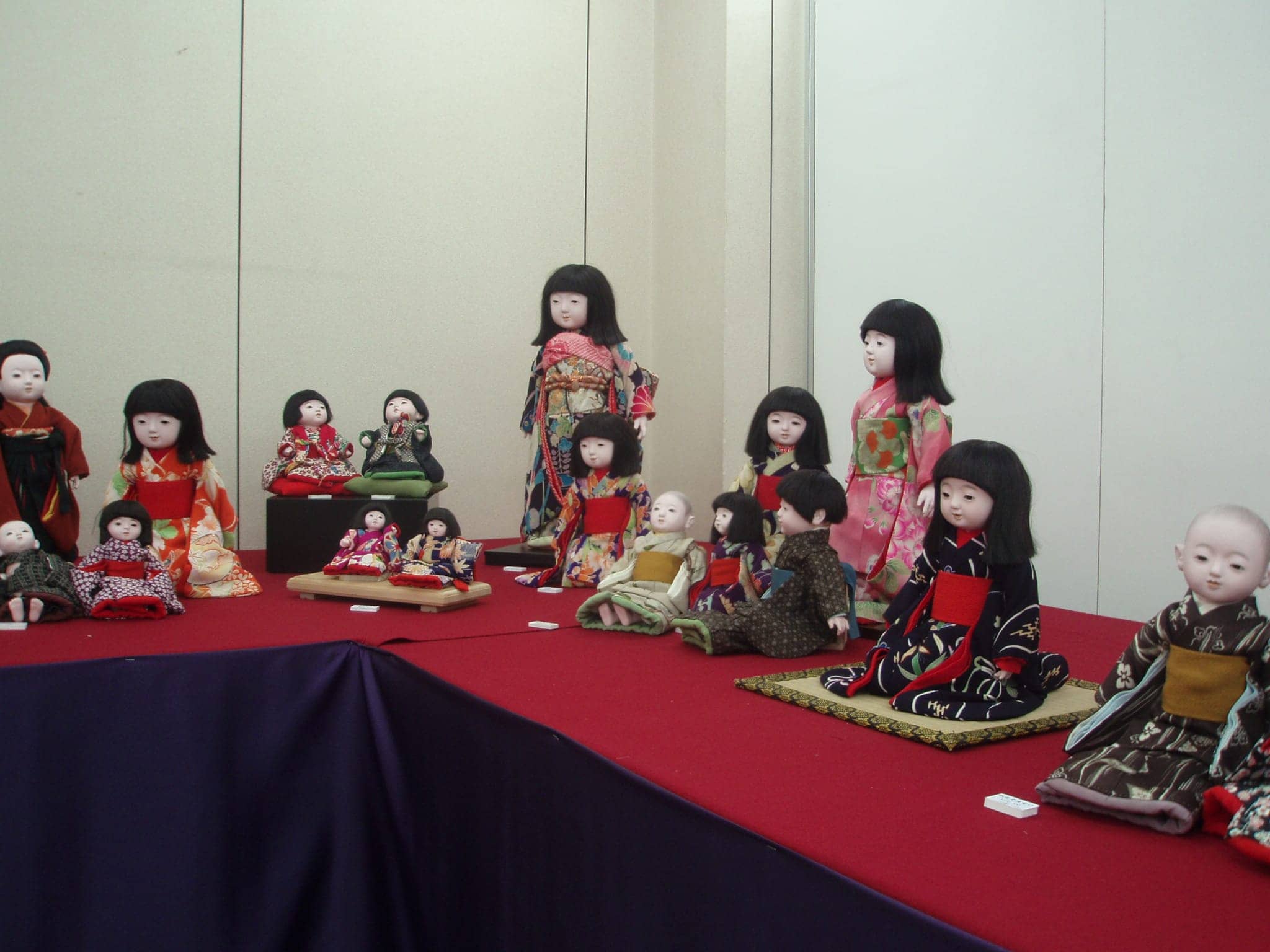 【逸品】村岡茂作　市松人形 にんぎょう うらら「伝統継承のかたち」展 開催のお知らせ | 吉徳 公式